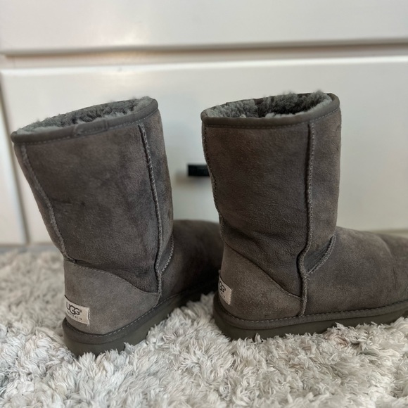 UGG classic II Short - Picture 5 of 7